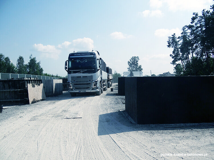 Transport szamb betonowych  w Krobi